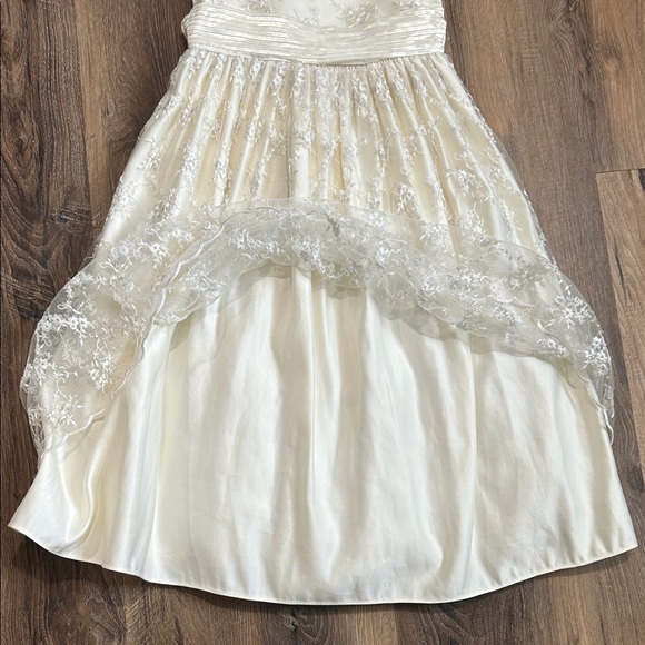 Cinderella Cream Girls Dress Formal layered tie back with zip up back - Picture 7 of 13